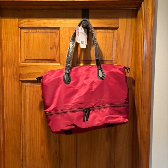 Mondani Weekender Bag NWT - Picture 2 of 7